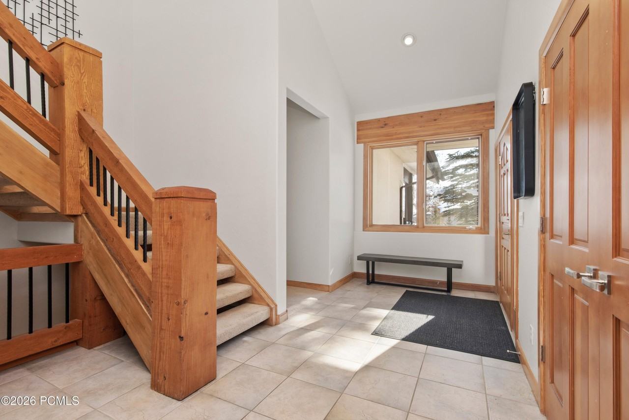 3133 Mountain Ridge Ct - Photo 2 of 33