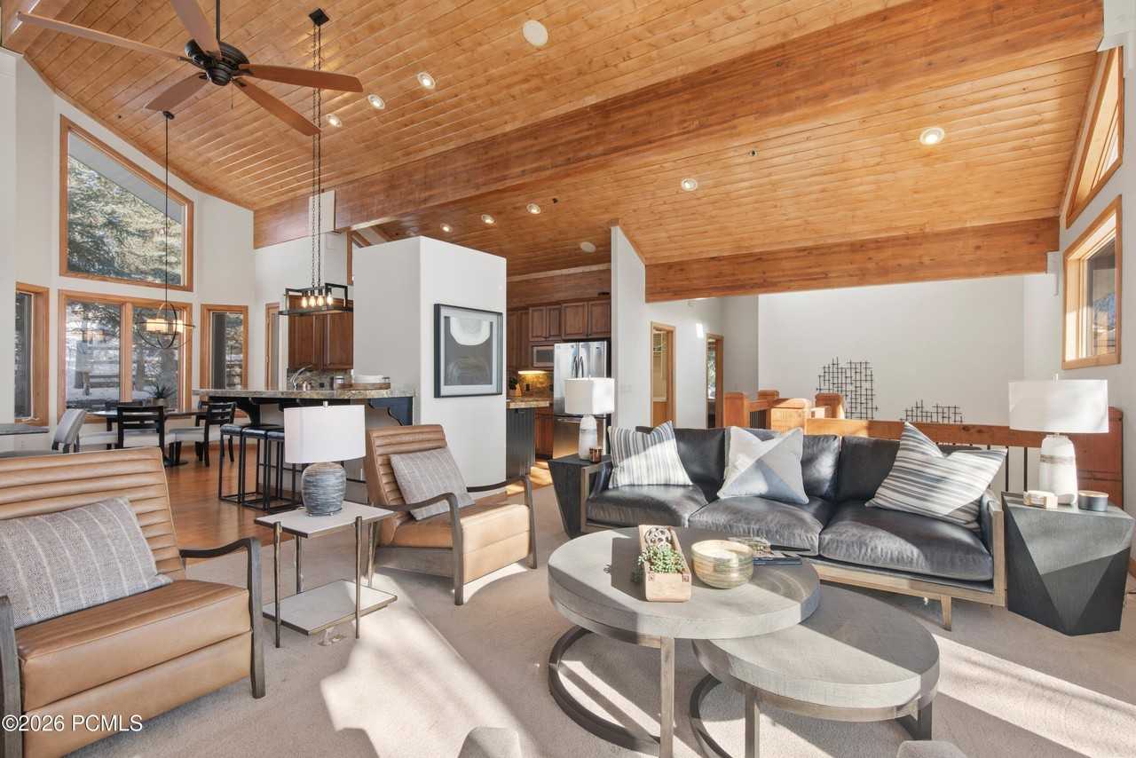 3133 Mountain Ridge Ct - Photo 3 of 33