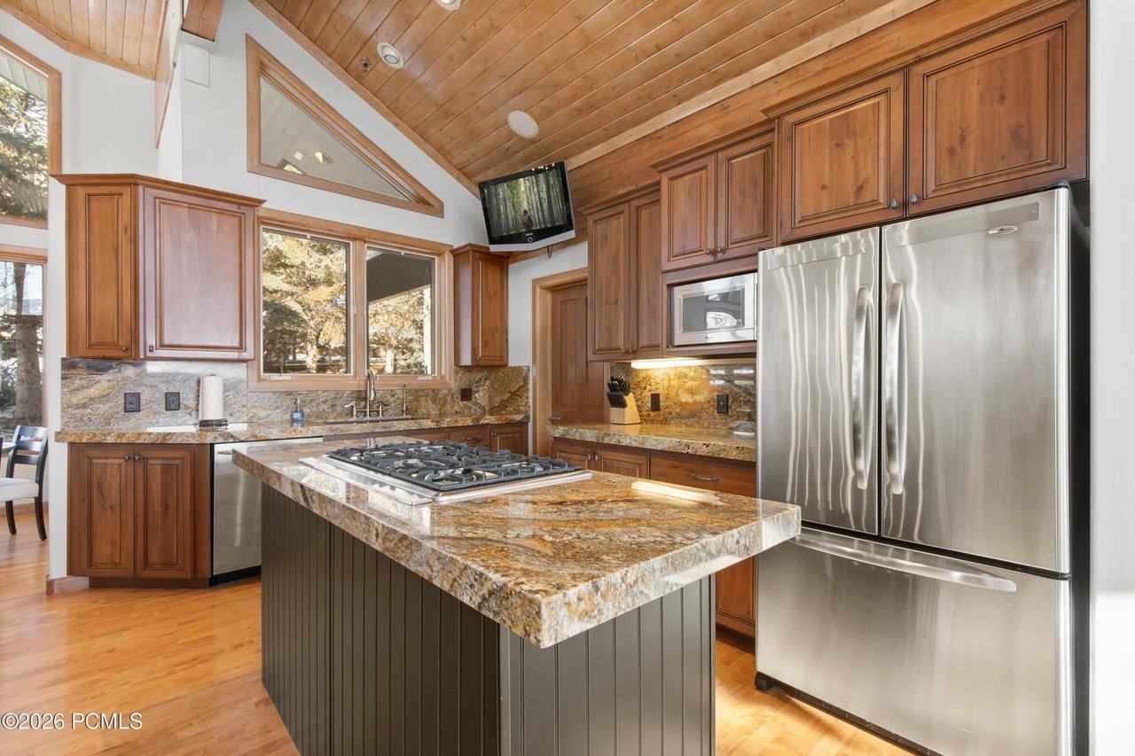 3133 Mountain Ridge Ct - Photo 7 of 33