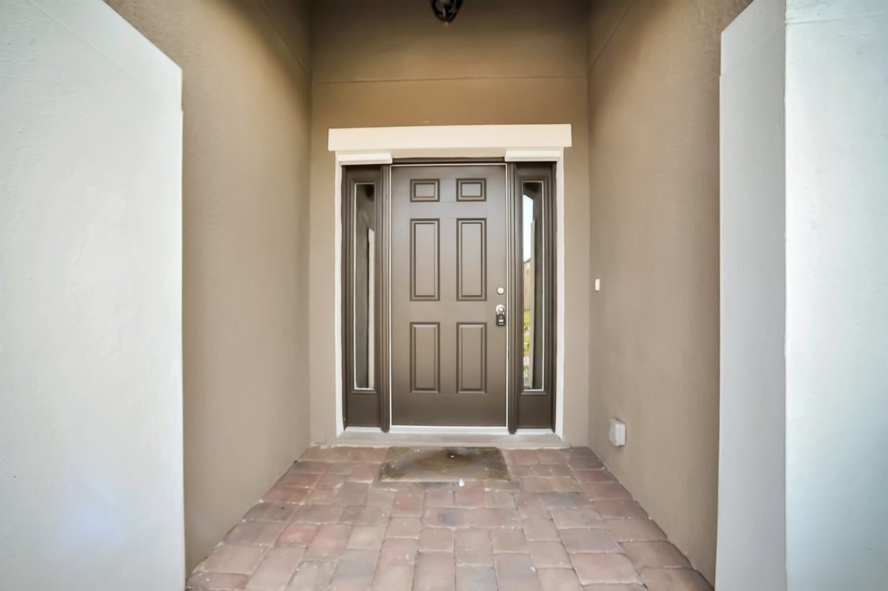 1183 Musgrass Cir - Photo 2 of 19