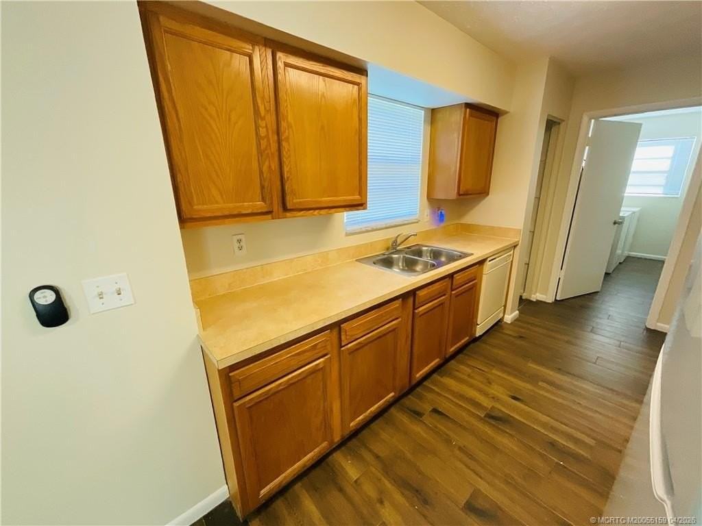 941 Sw Fenway Rd - Photo 6 of 15