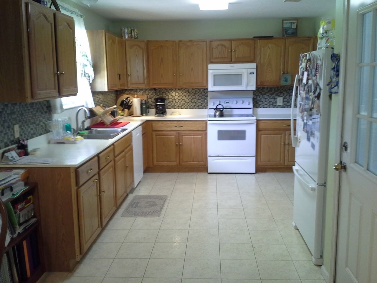 211 N Ridge Dr - Photo 3 of 10