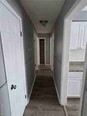 1139 S Bassett St - Photo 7 of 21