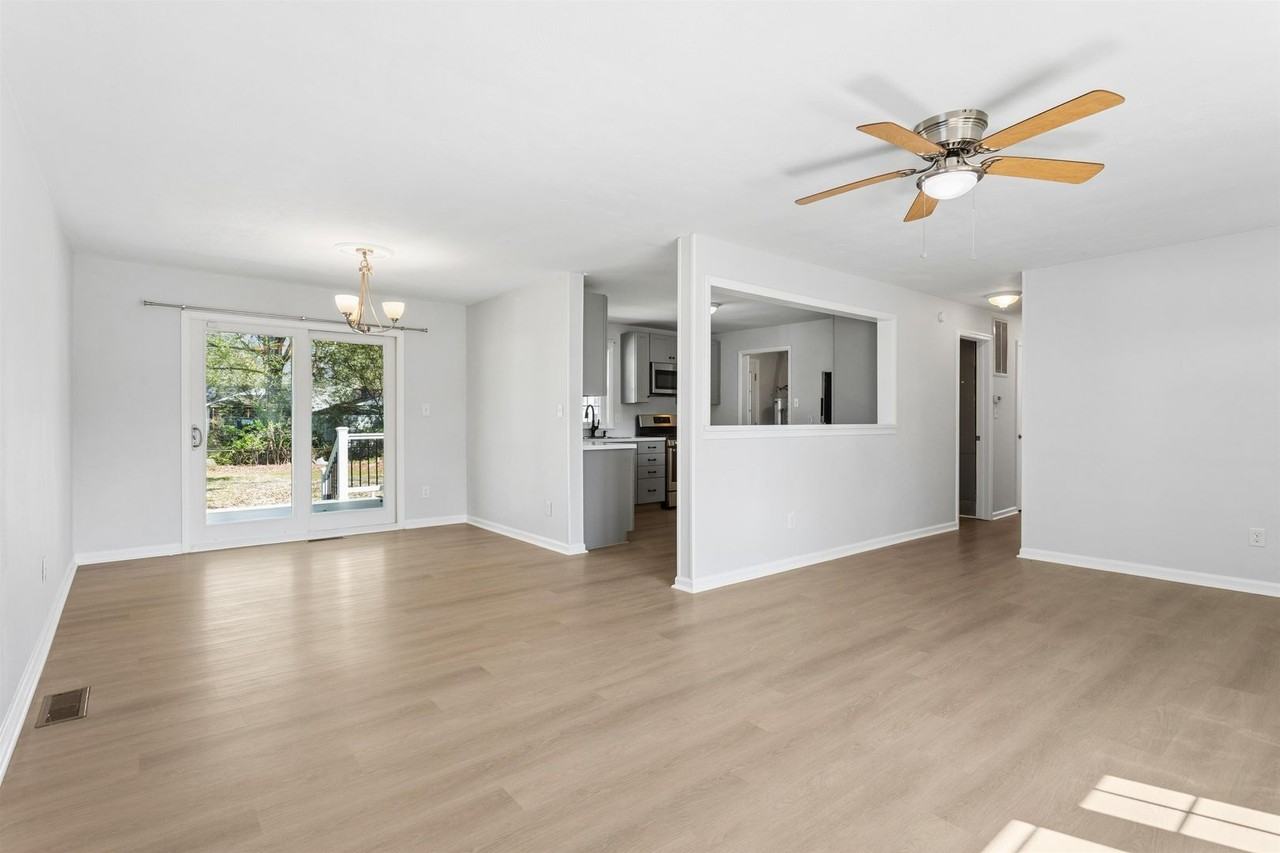 210 Cynthia Dr - Photo 5 of 27