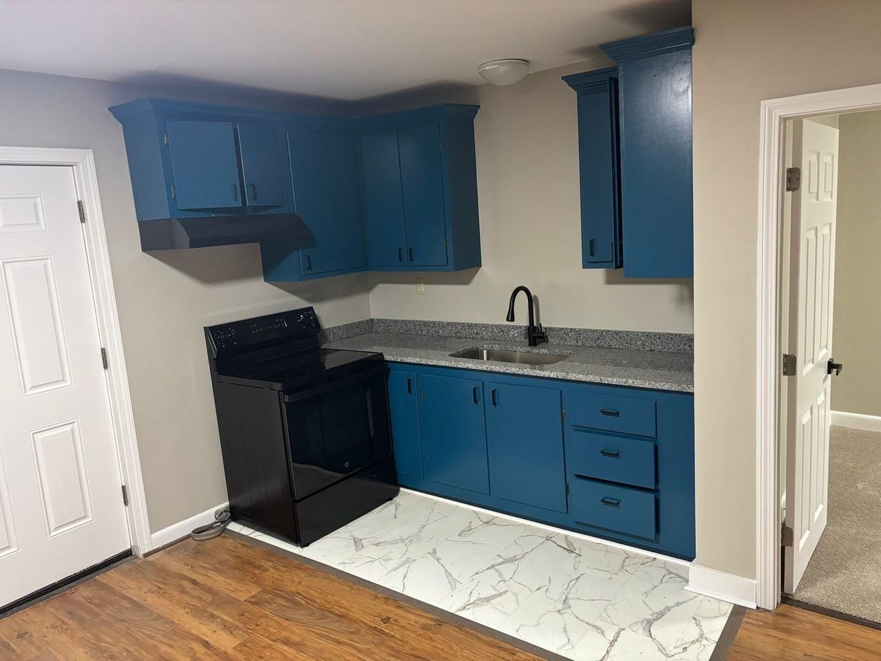 90 W River St - Photo 4 of 13