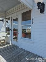 featured image of 106D Sir Walter Raleigh St