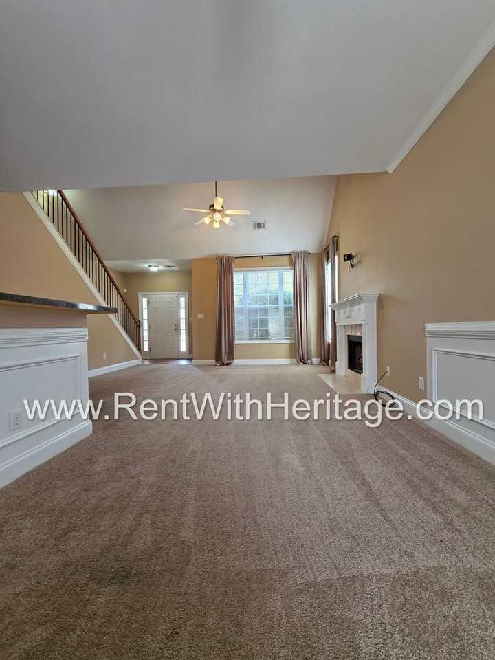 4855 Panola Ct - Photo 7 of 35