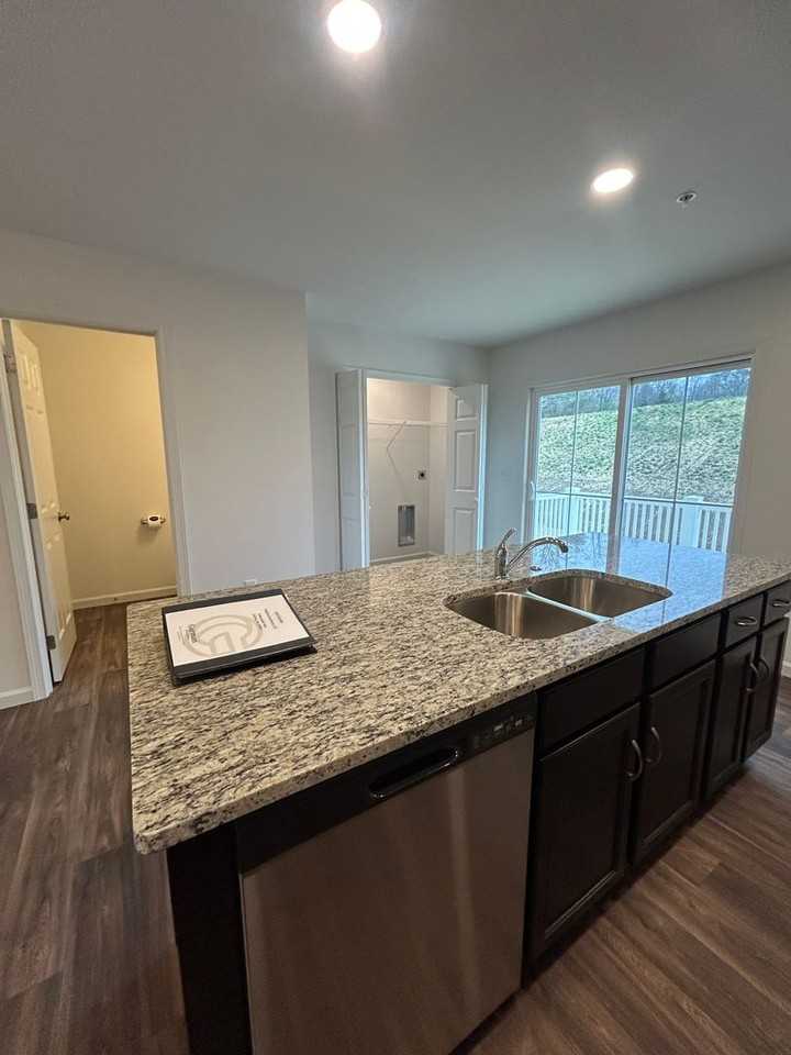 12 Meredith Way - Photo 3 of 21