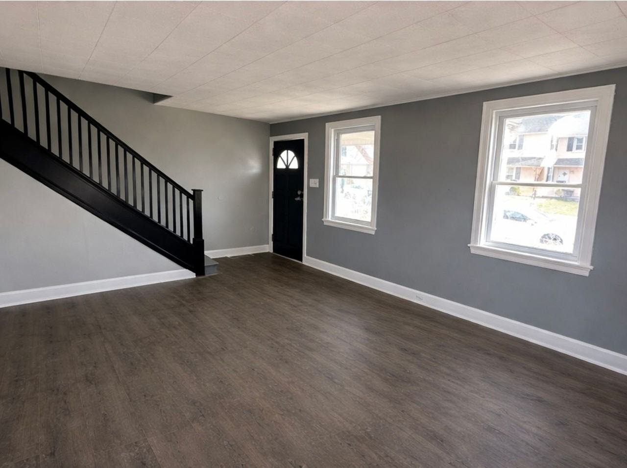 1116 Pine Ln - Photo 3 of 12