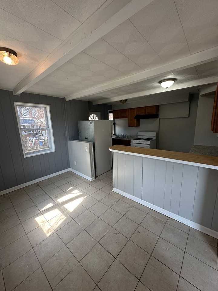 1116 Pine Ln - Photo 5 of 12