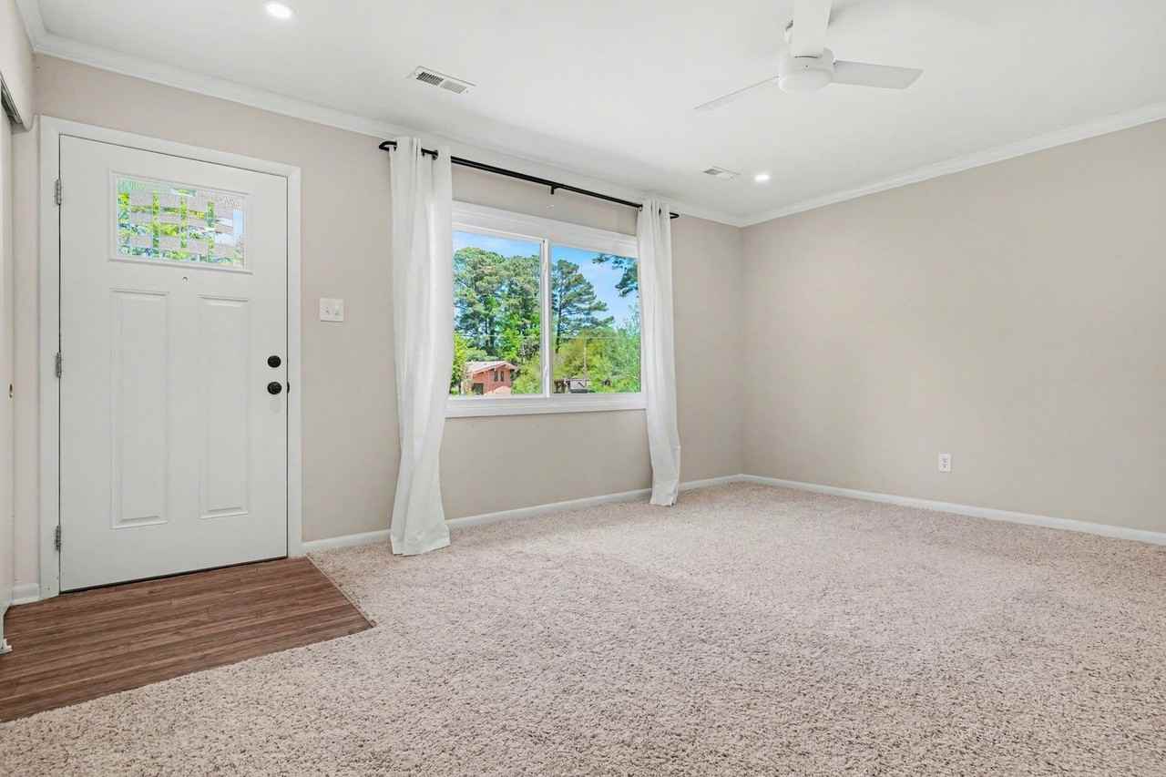 1633 Bruce Cir - Photo 4 of 15