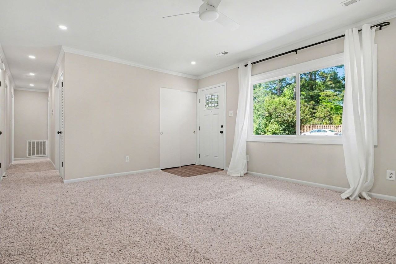 1633 Bruce Cir - Photo 6 of 15