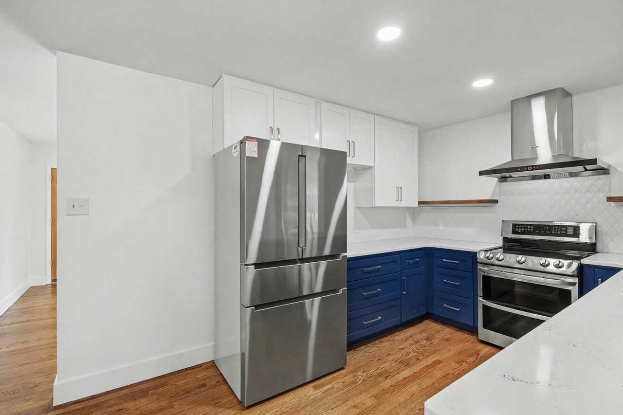 2806 Fairway Dr - Photo 3 of 15