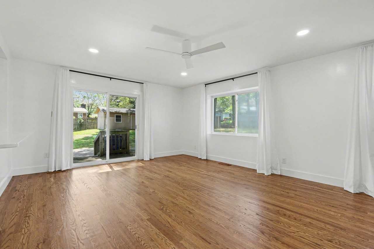 2806 Fairway Dr - Photo 7 of 15