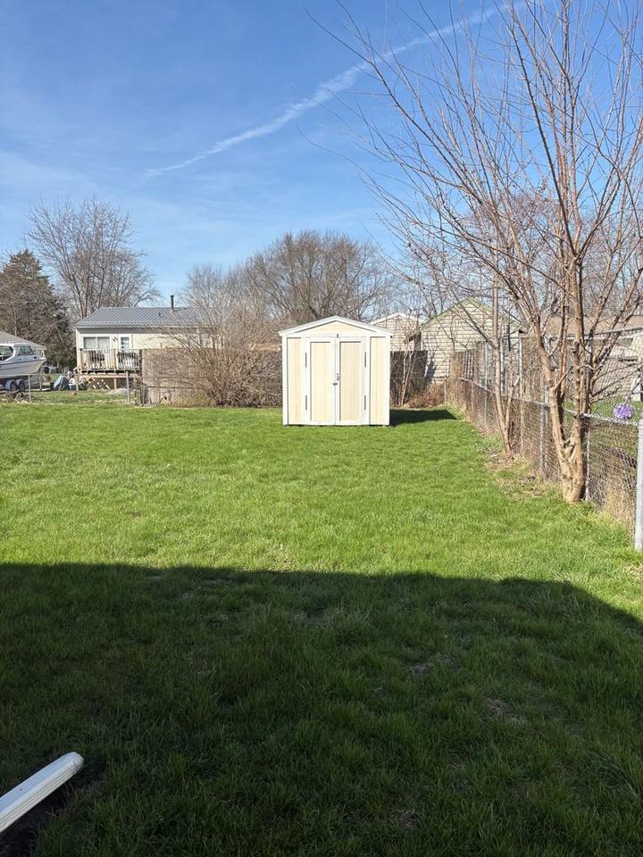 1115 Bermuda Dr - Photo 3 of 12