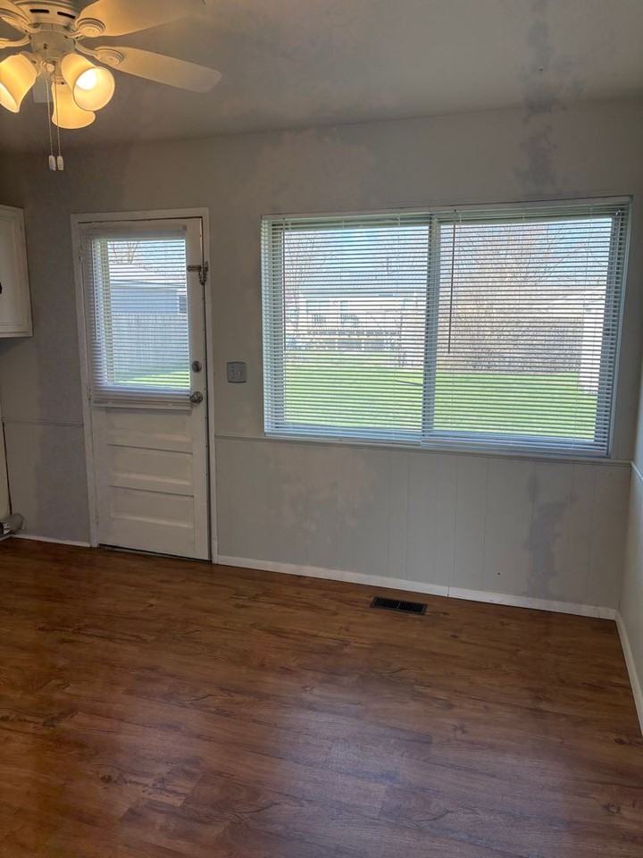 1115 Bermuda Dr - Photo 7 of 12