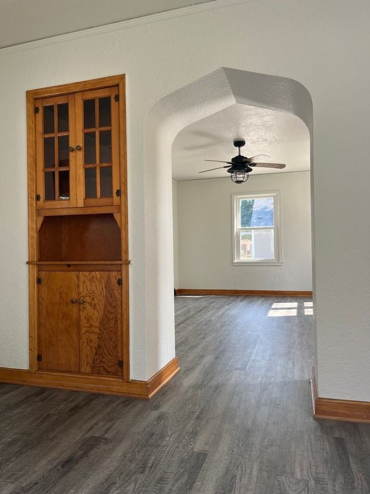 7003 Madison Ave - Photo 3 of 14