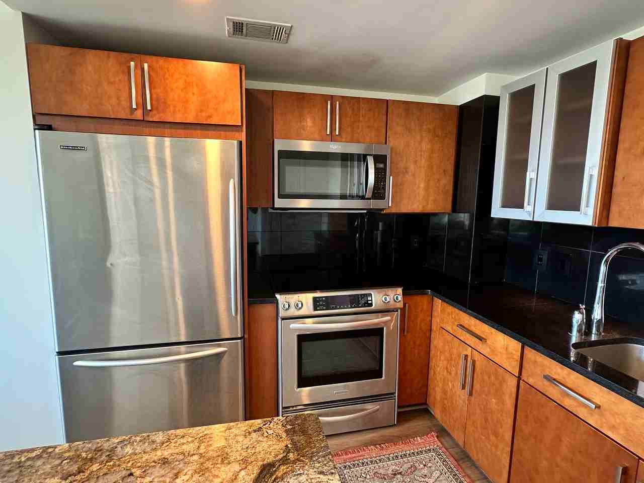 102 E Liberty St - Photo 7 of 17