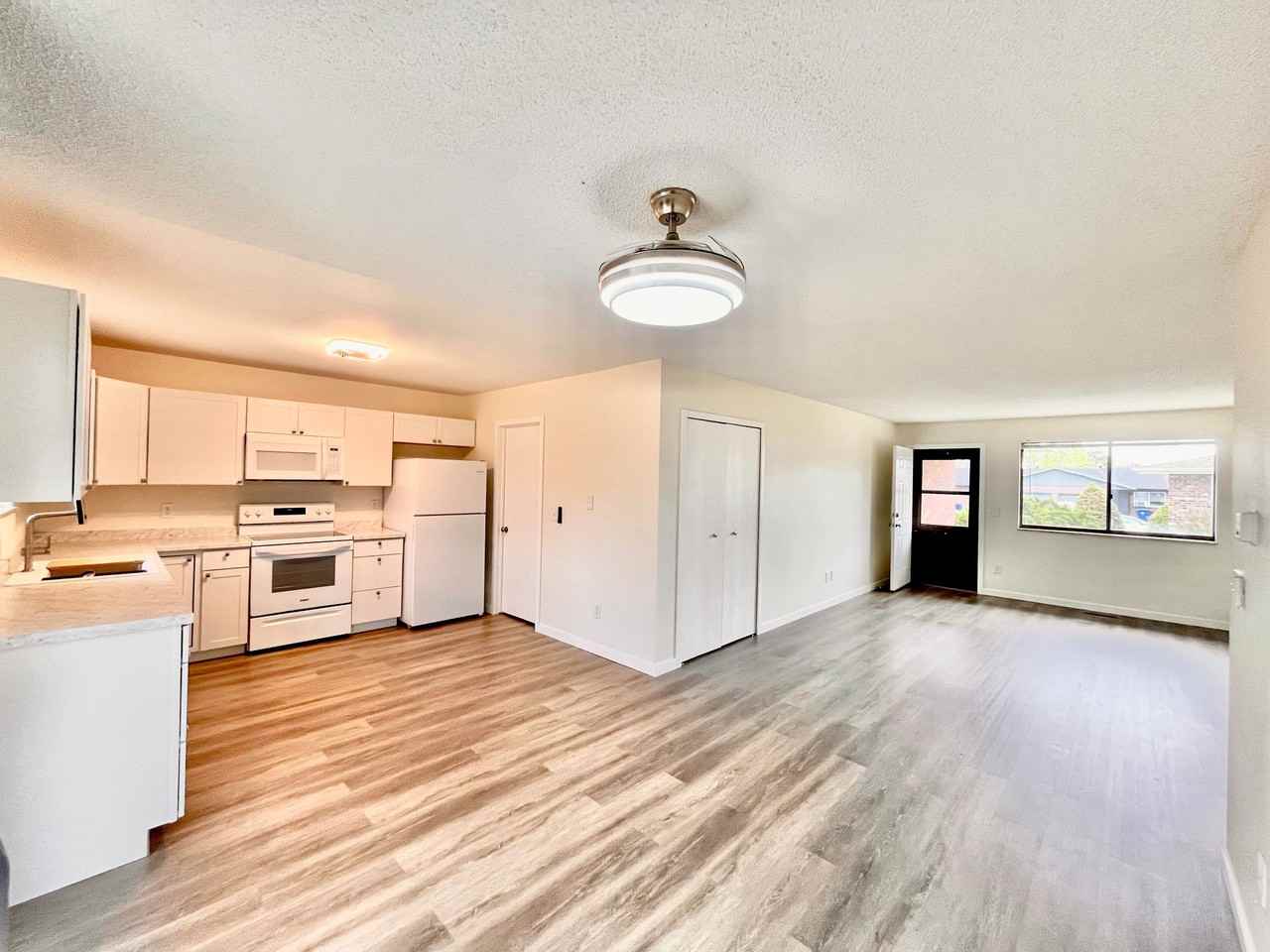 2217 Bismarck Ct - Photo 5 of 24