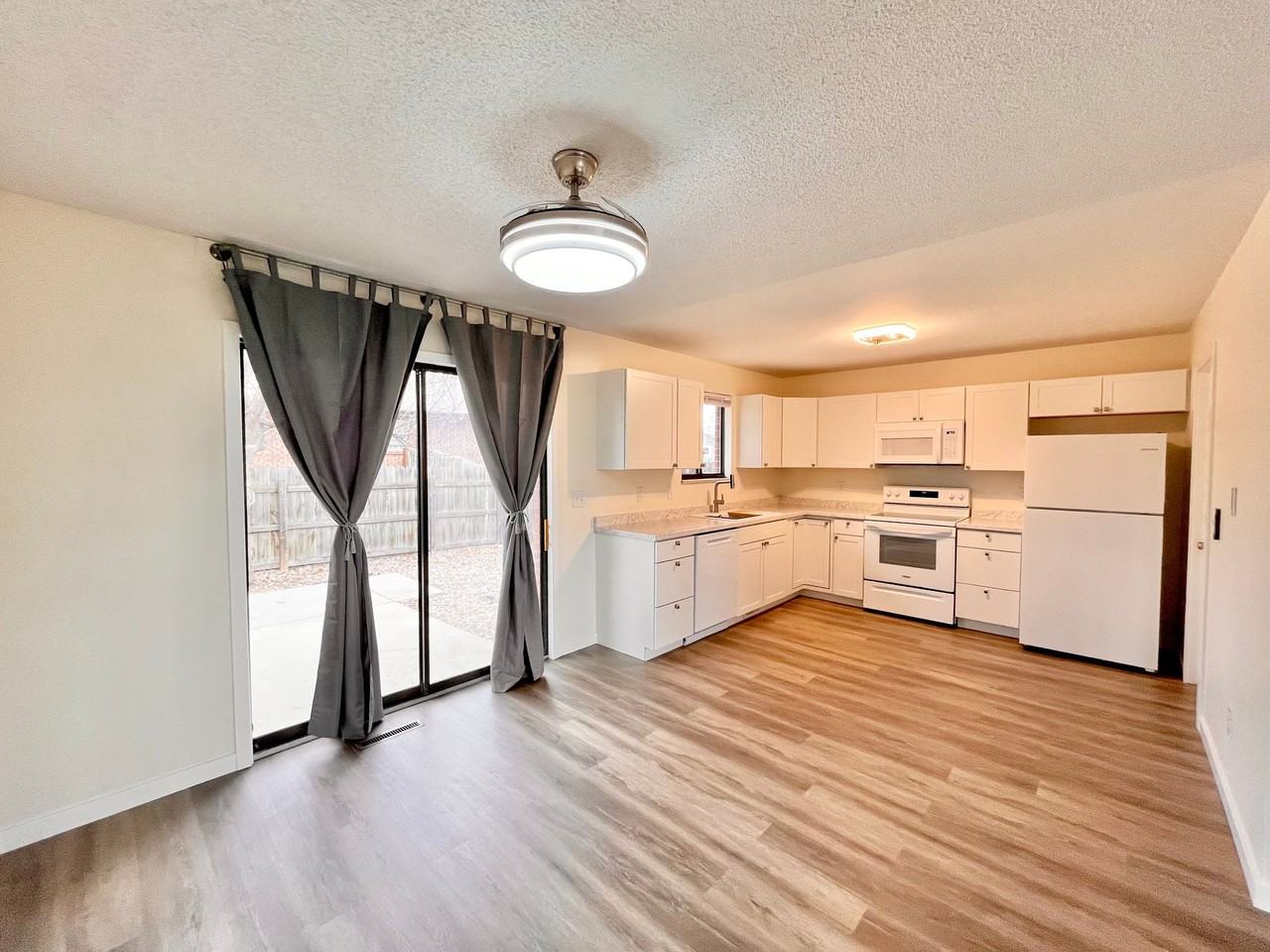 2217 Bismarck Ct - Photo 7 of 24