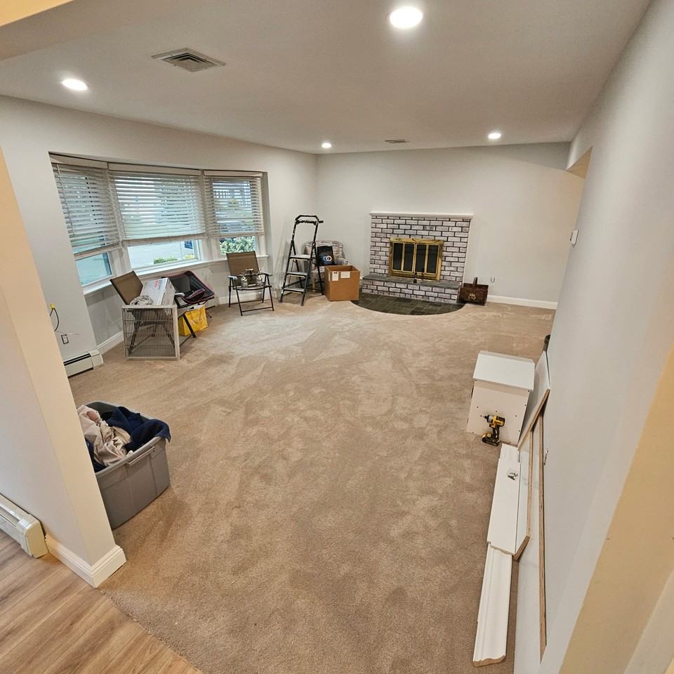 121 Henry Street - Photo 3 of 11