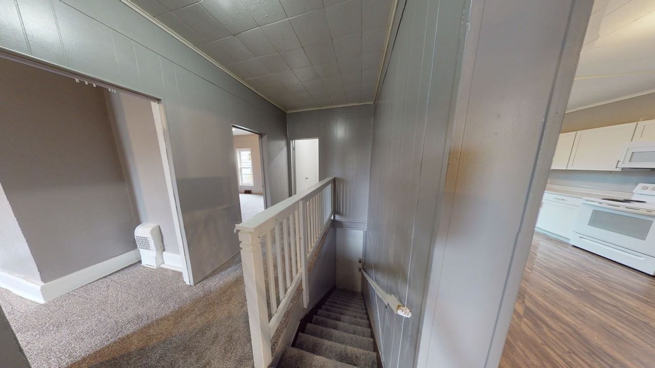 33 Westminster Avenue - Photo 5 of 20