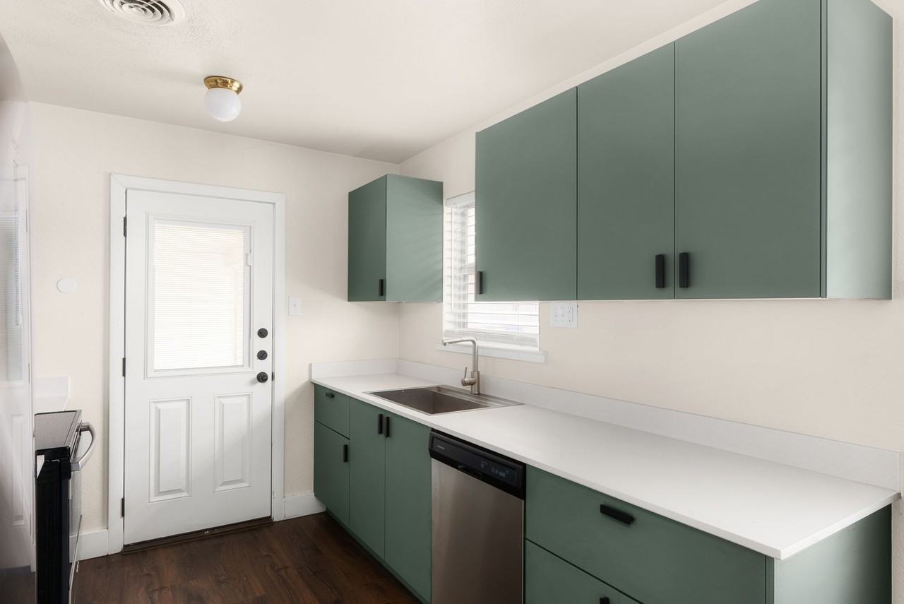 2408 Ventura Dr #A - Photo 4 of 26