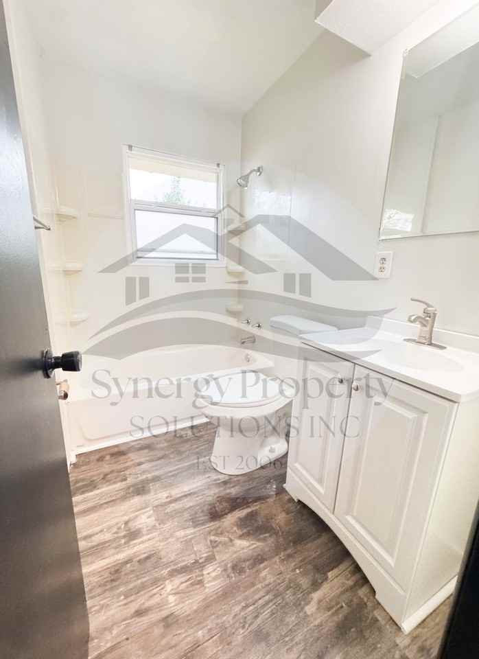 165 Willowbrook Dr - Photo 3 of 10