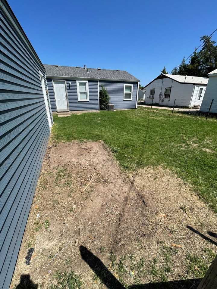 2415 Gano St - Photo 7 of 7