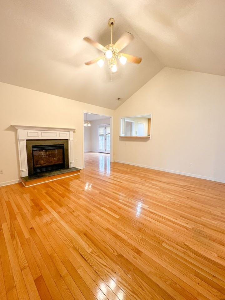 5 Rowell Rd - Photo 6 of 20