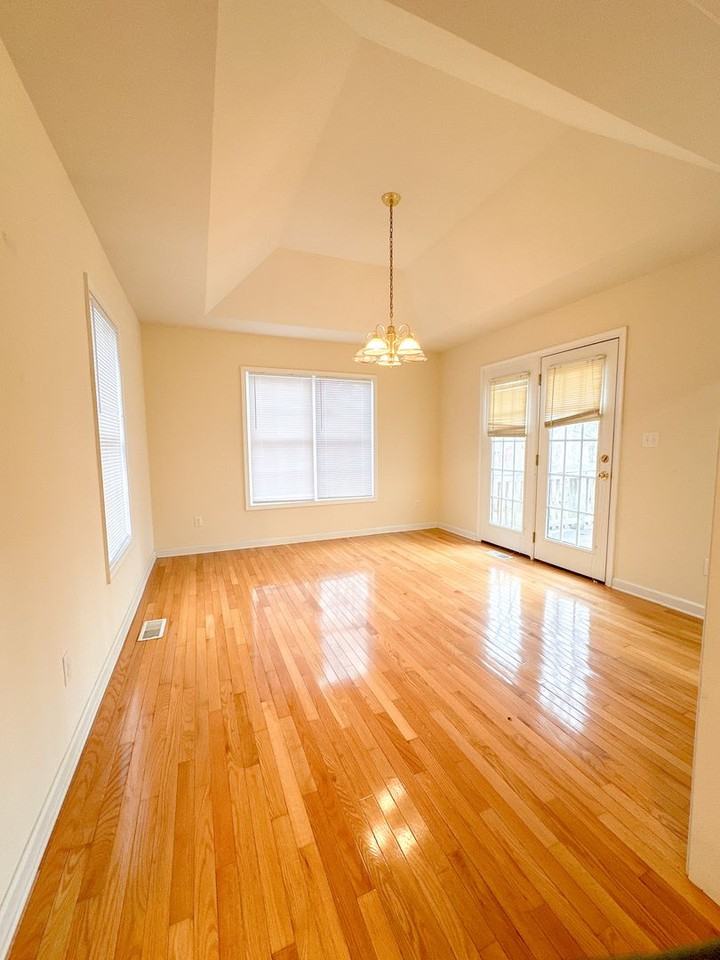 5 Rowell Rd - Photo 7 of 20