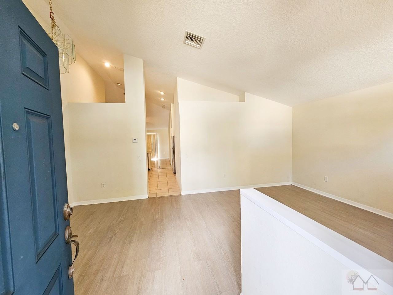 727 Somerstone Dr - Photo 4 of 10