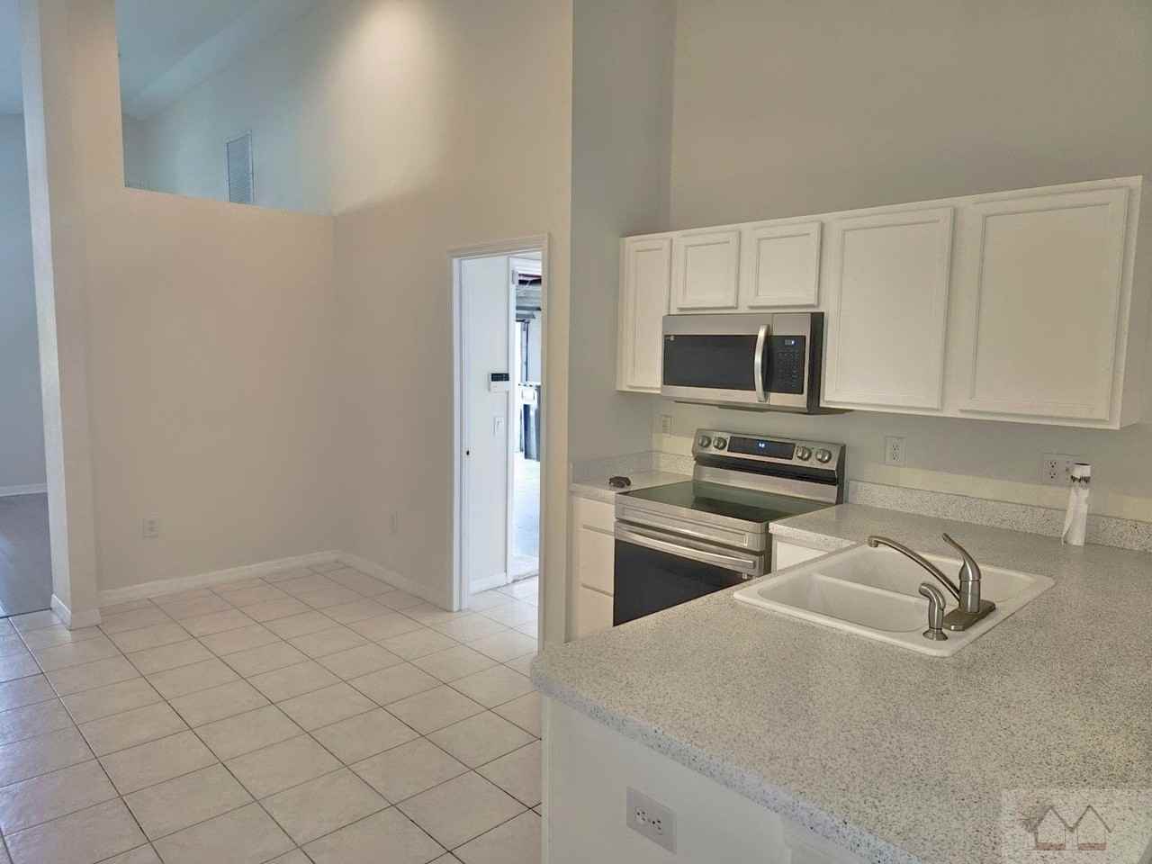 727 Somerstone Dr - Photo 5 of 10