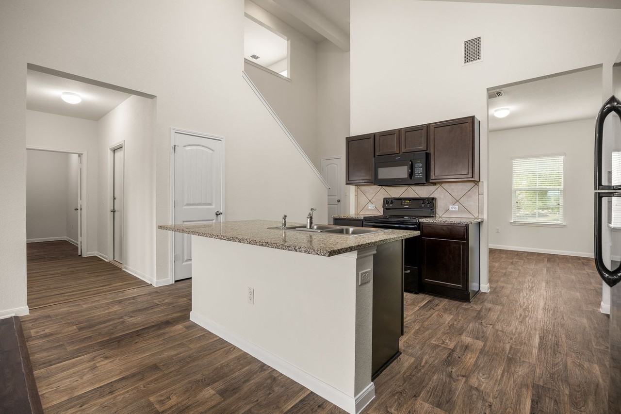 404 Pentire Way - Photo 5 of 18