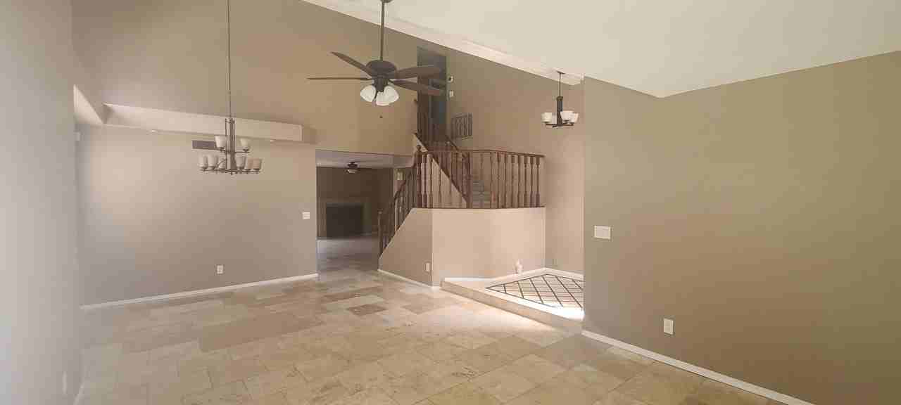 8995 E Gail Rd - Photo 4 of 22