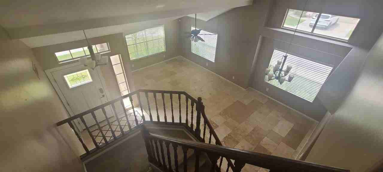 8995 E Gail Rd - Photo 6 of 22