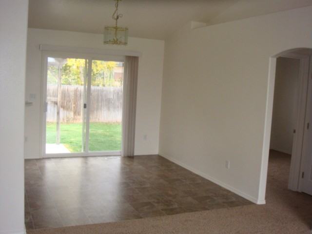 1029 N Maple Creek Ave - Photo 4 of 9