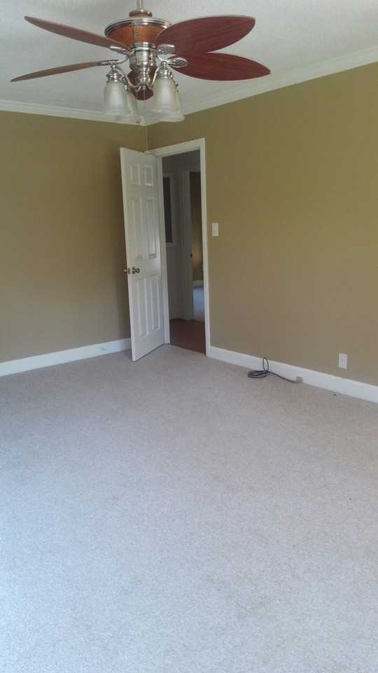 1309 Woodrow Ave - Photo 2 of 9