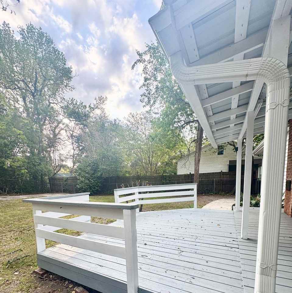 1508 Laurel St - Photo 7 of 28