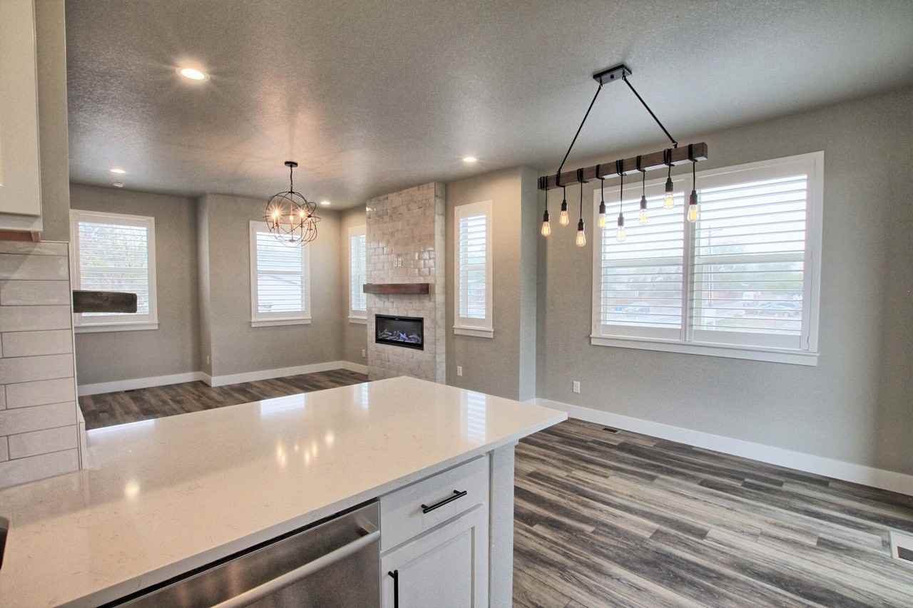 1025 S Gilbert St #E - Photo 7 of 34