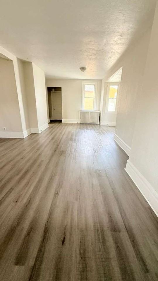 403 Spencer Ave - Photo 5 of 22