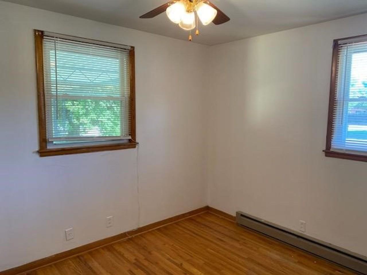 712 Meridian St - Photo 3 of 12