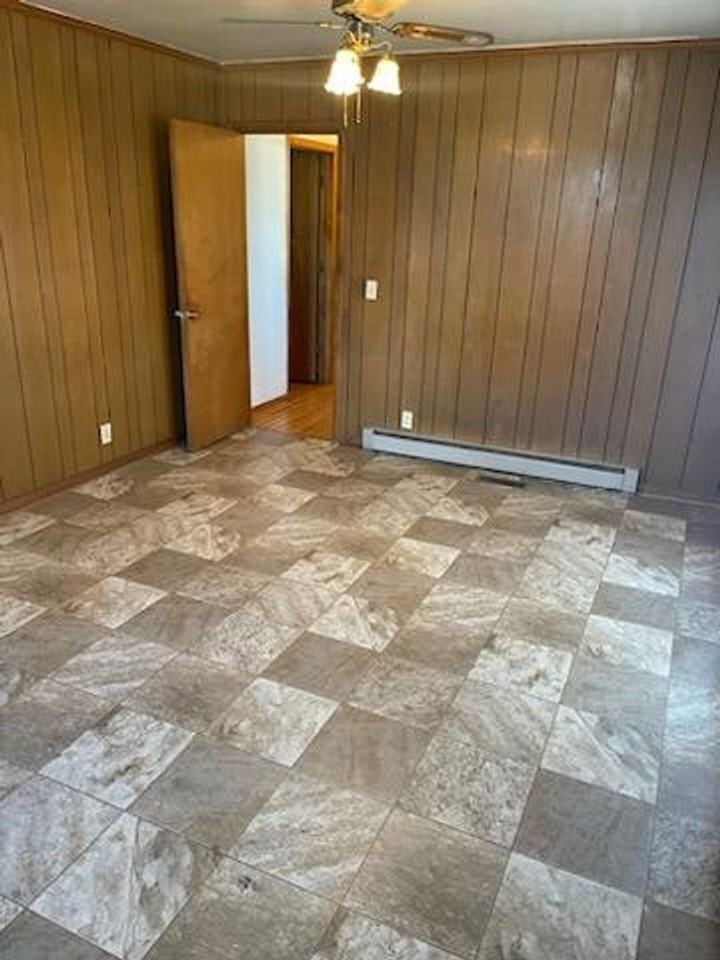 712 Meridian St - Photo 6 of 12