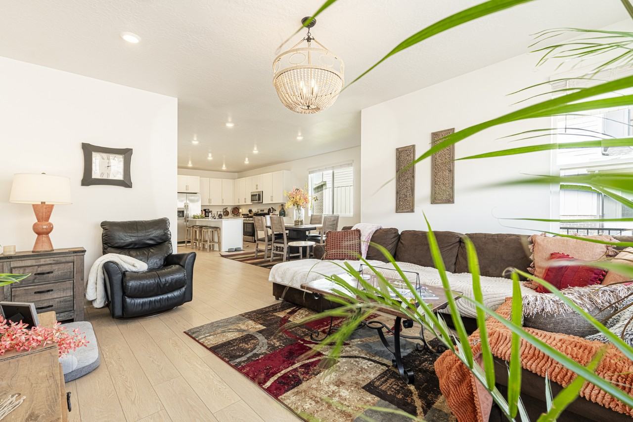 2274 N Wildwood Ln - Photo 6 of 50