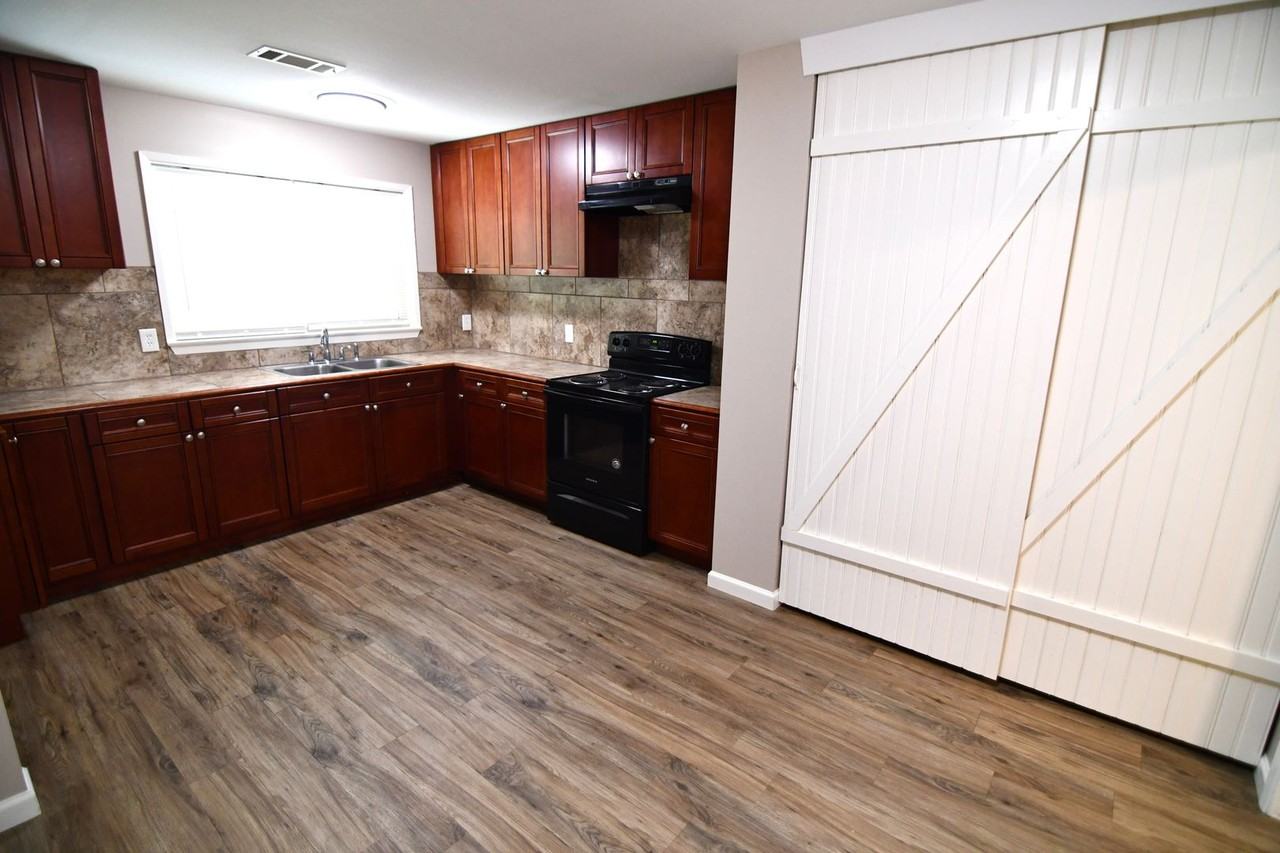 3454 Harrison St - Photo 3 of 25