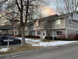 featured image of 2802 Rockridge Ct #3