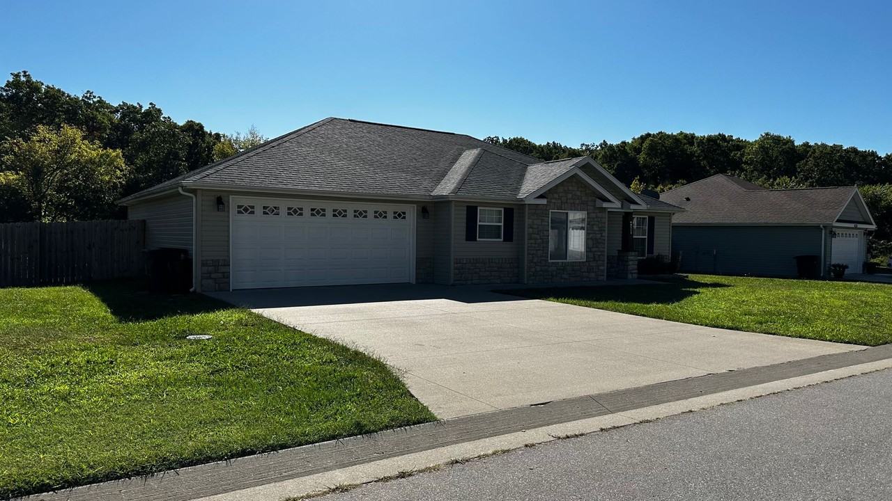 103 Creek View Dr - Photo 2 of 44