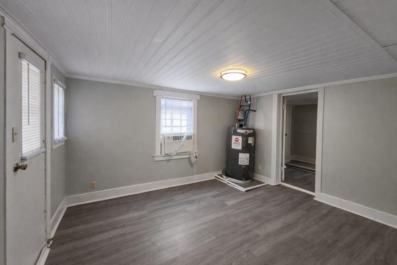 Cumberland Drive Triplex - Photo 3 of 34