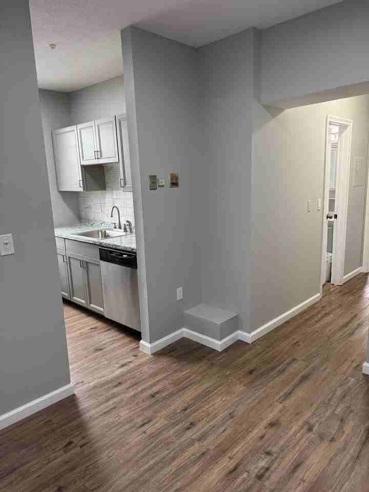 72 Van Block Ave - Photo 4 of 14