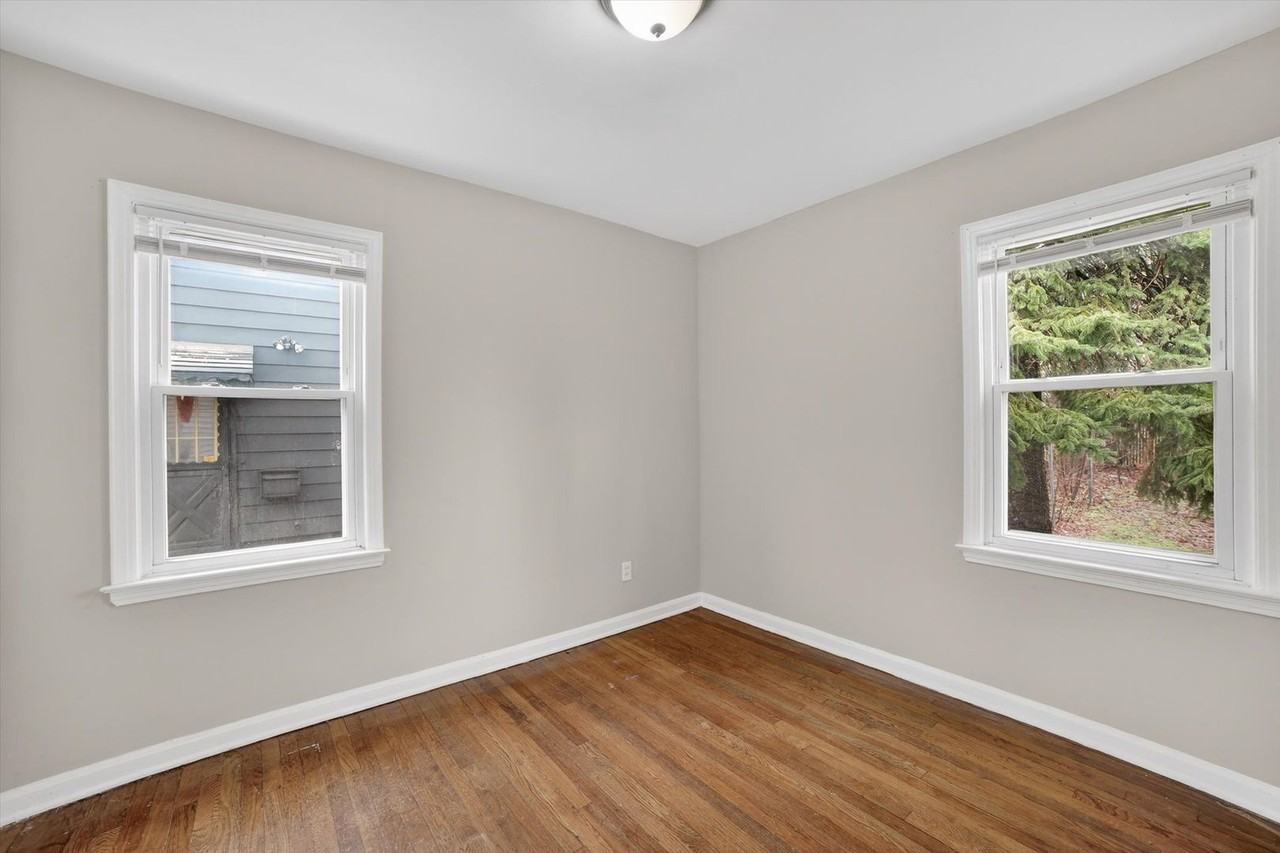 1568 Parker Dr - Photo 7 of 22